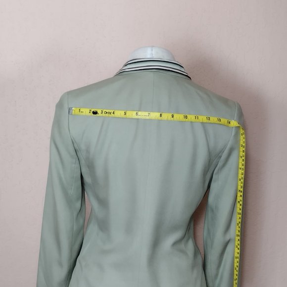 Business or Casual Three-Piece Silk Suit - Picture 8 of 16